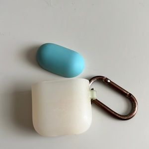 AIRPOD case with detachable top